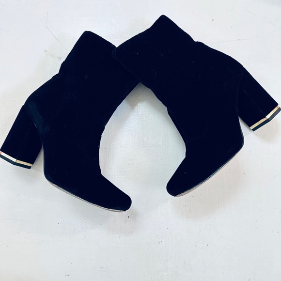 Michael Michael Kors black velvet ursula bootie block heel sz 5.5M - Picture 9 of 11
